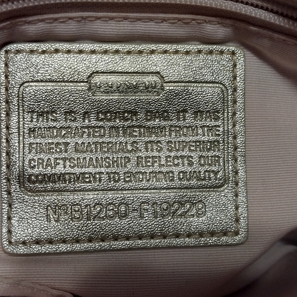 Coach - Picture 4 of 6